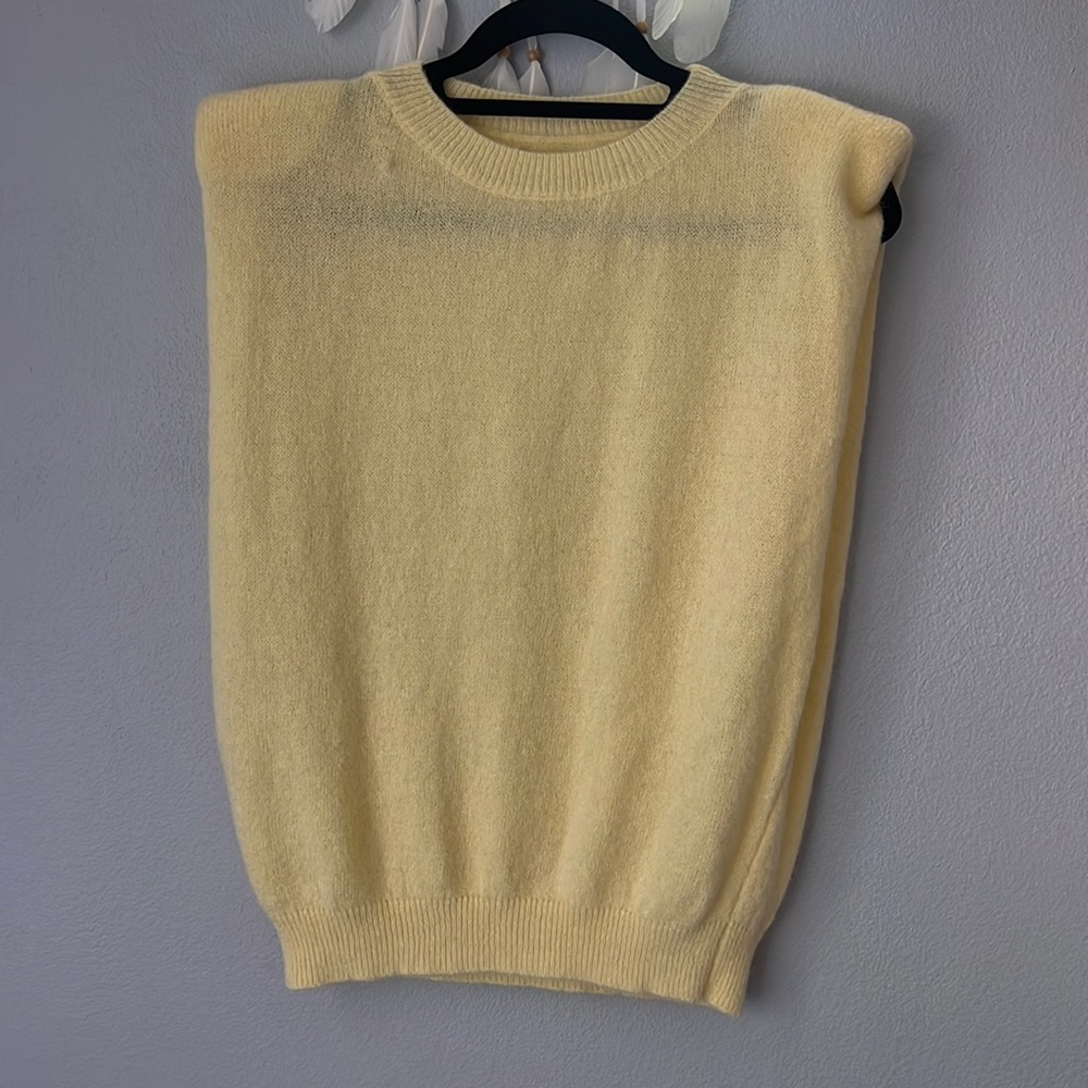 Light yellow shoulder pad sweater tank